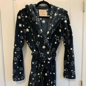 Dark grey star hooded robe